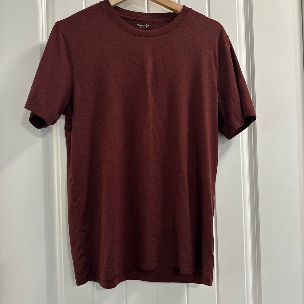 Old Navy Men's Burgundy Short Sleeve Tee